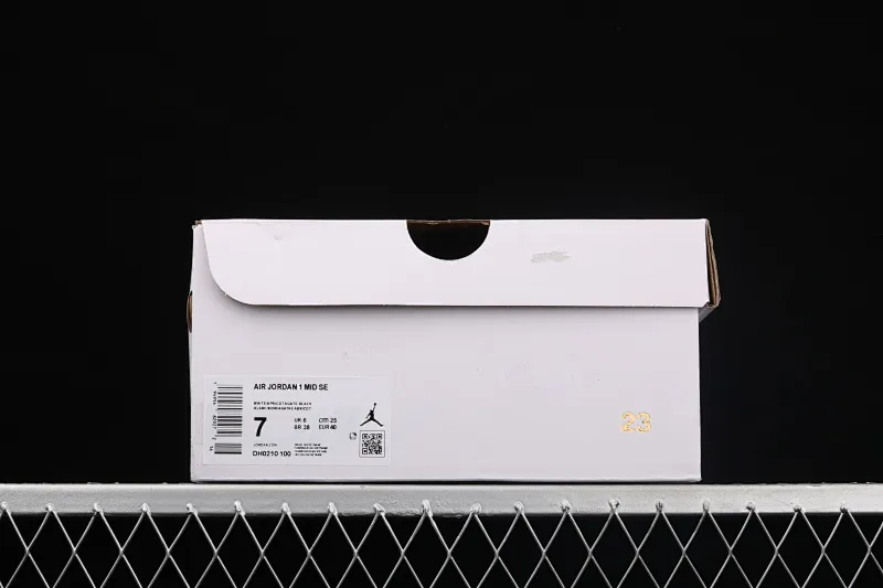 All categories Air Jordan Jordan series basketball shoes Air Jordan 1 Mid Air Jordan 1 Mid AJ1 Joe 1 black pink peach Goddess Day mid-top basketball shoes DH0210-100